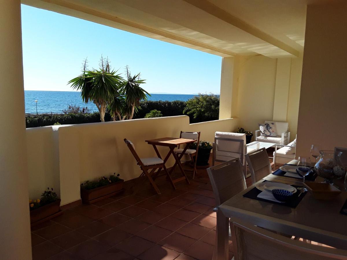 Beachfront Neptuno I, Complex,Views,Pool,Garden, Elviria Marbella Luaran gambar